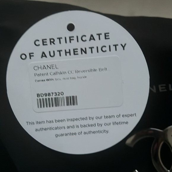 Chanel White/ Black reversible belt. Comes with box, dust bag & COA. - Picture 6 of 12